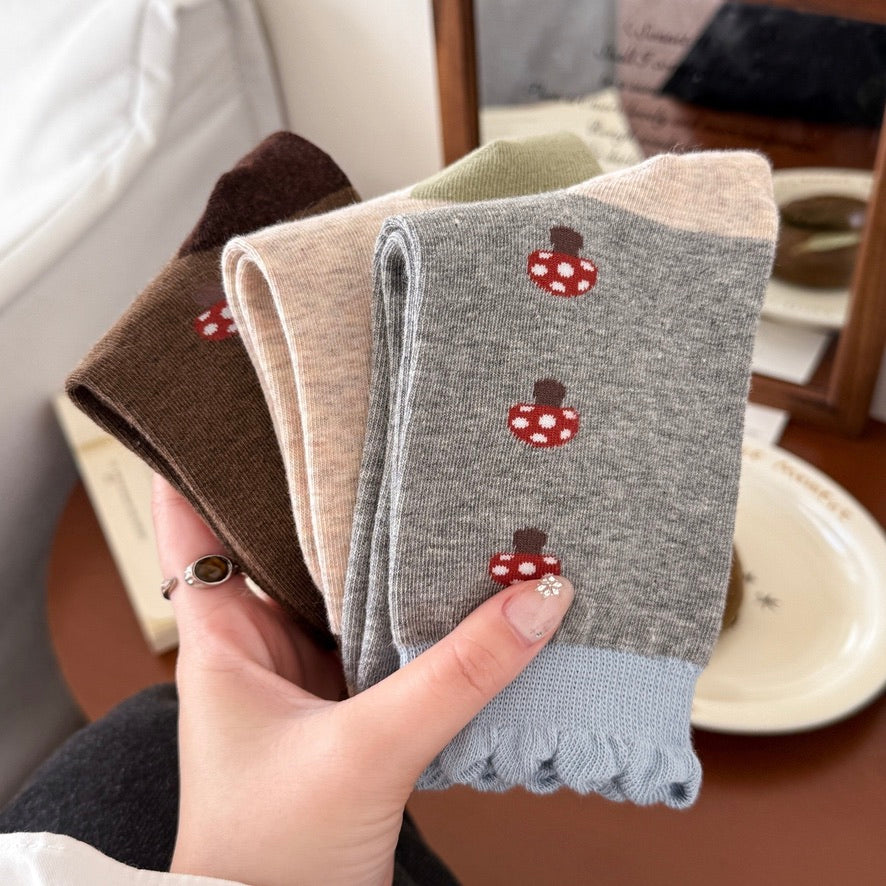 Fairy-Forest: Mushroom Knit Ruffle Socks