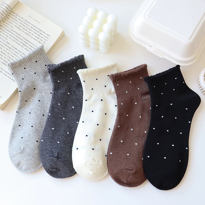Minimalist Dot Ankle Socks