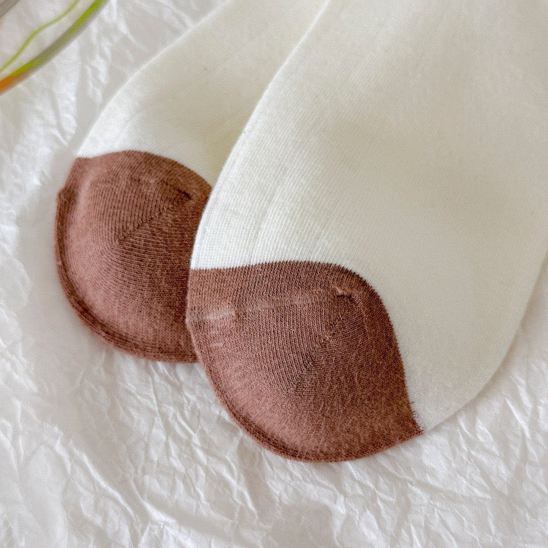 Dreamy Kitty Embroidered Crew Socks