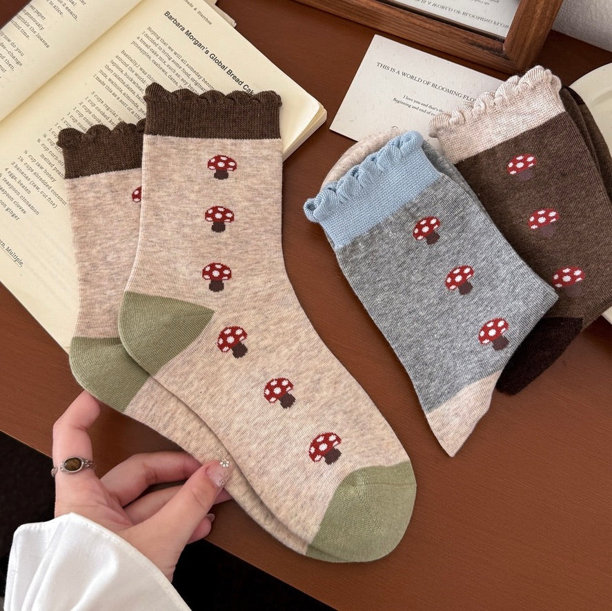 Fairy-Forest: Mushroom Knit Ruffle Socks