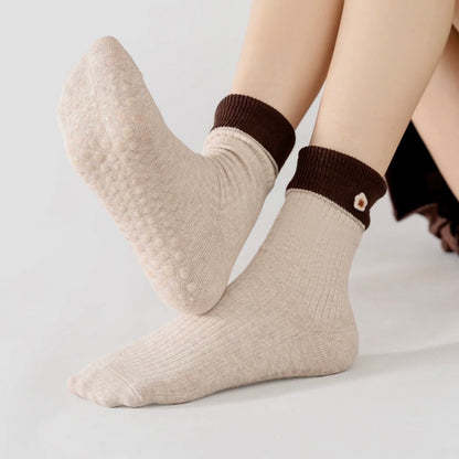 Floral Accent Non-Slip Sports Socks