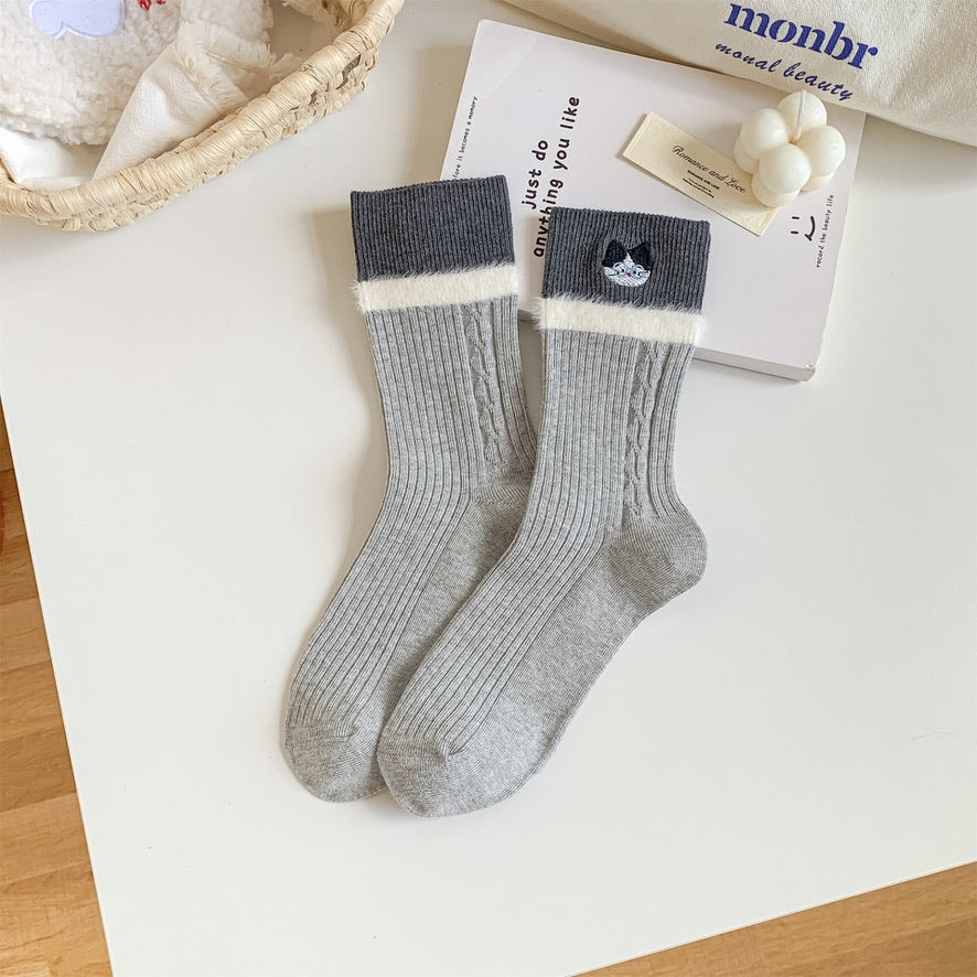 Contrast Cuff Furry Trim Crew Socks