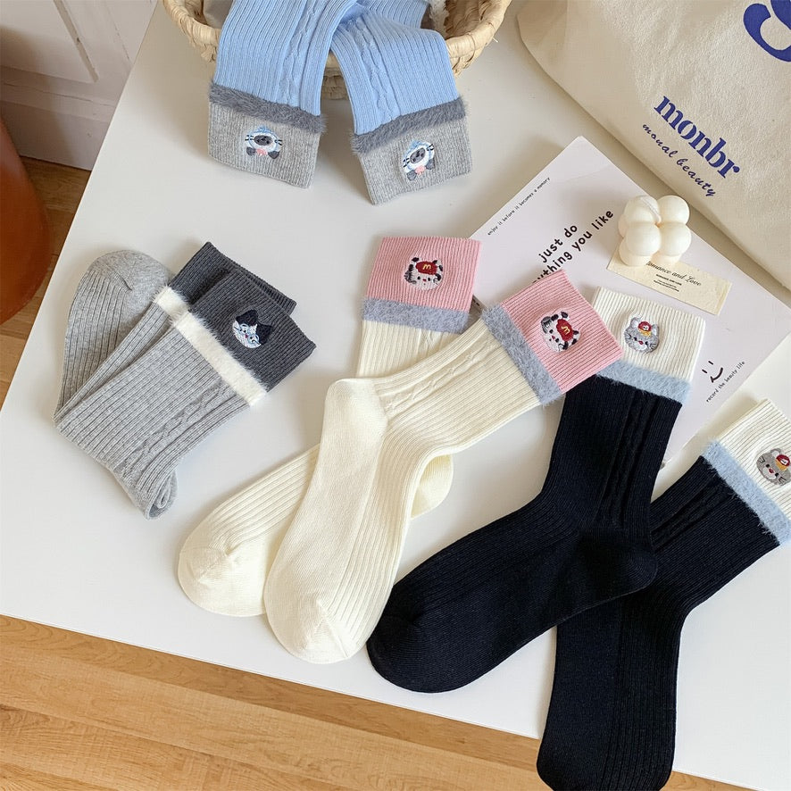 Contrast Cuff Furry Trim Crew Socks