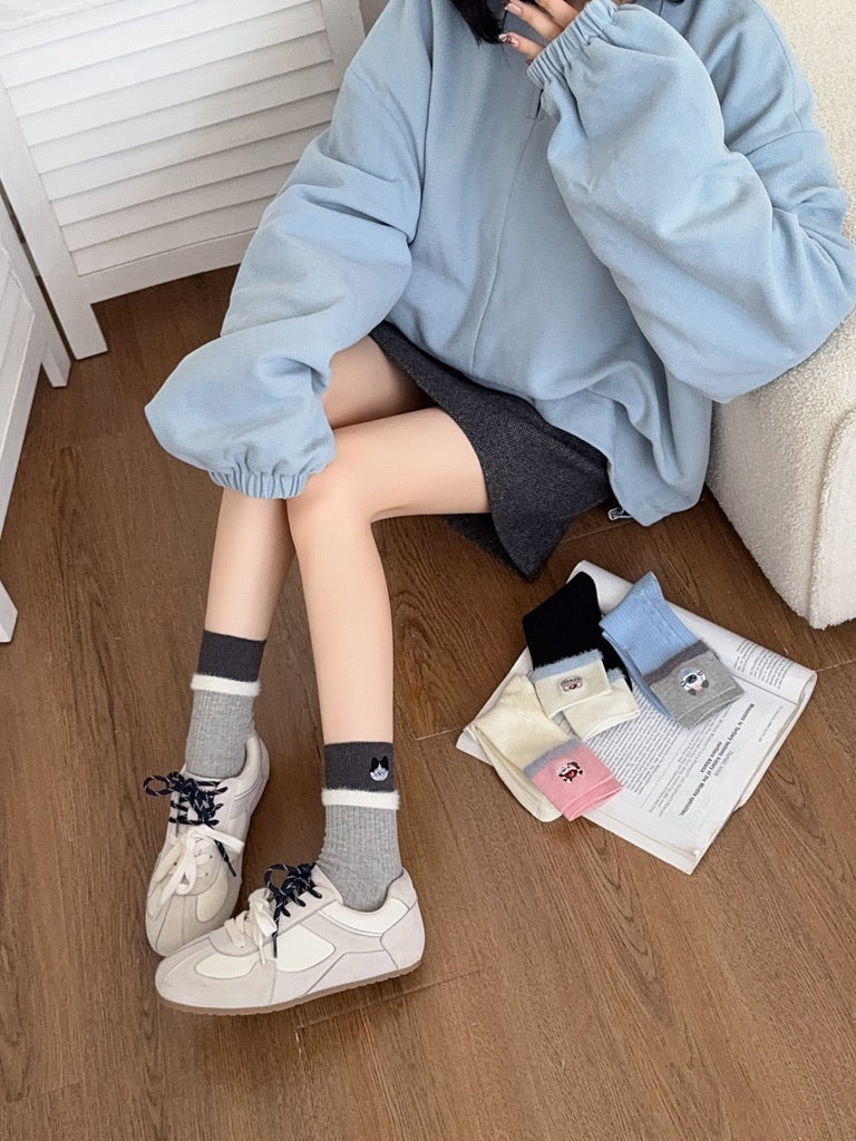 Contrast Cuff Furry Trim Crew Socks