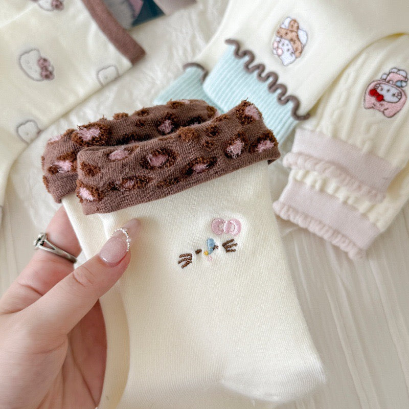 Dreamy Kitty Embroidered Crew Socks