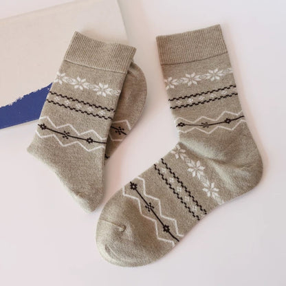 Fair Isle Style Snowflake Knit Socks
