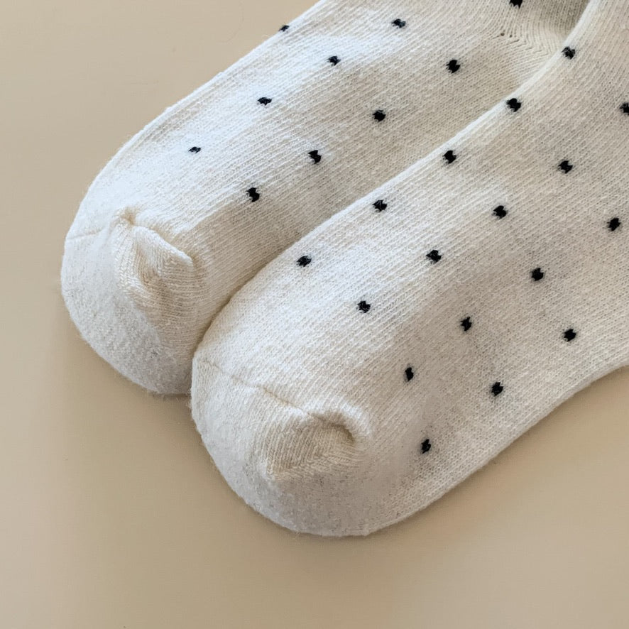 Cozy Dotted Lace Ruffle Socks