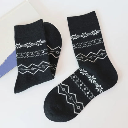 Fair Isle Style Snowflake Knit Socks
