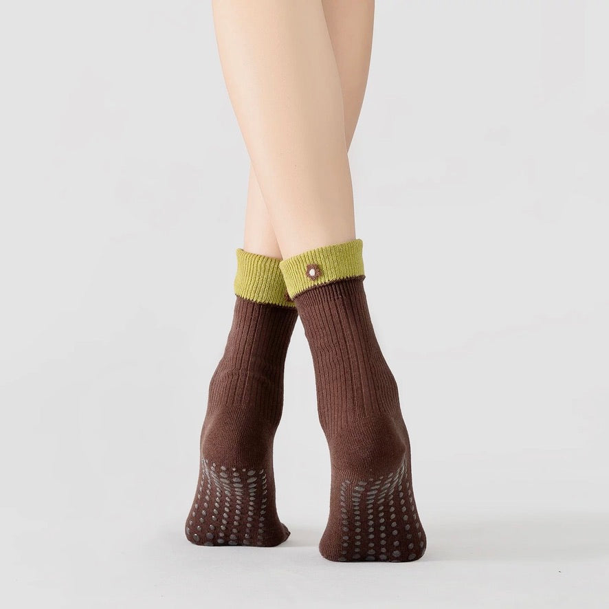 Floral Accent Non-Slip Sports Socks