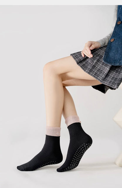 Floral Accent Non-Slip Sports Socks