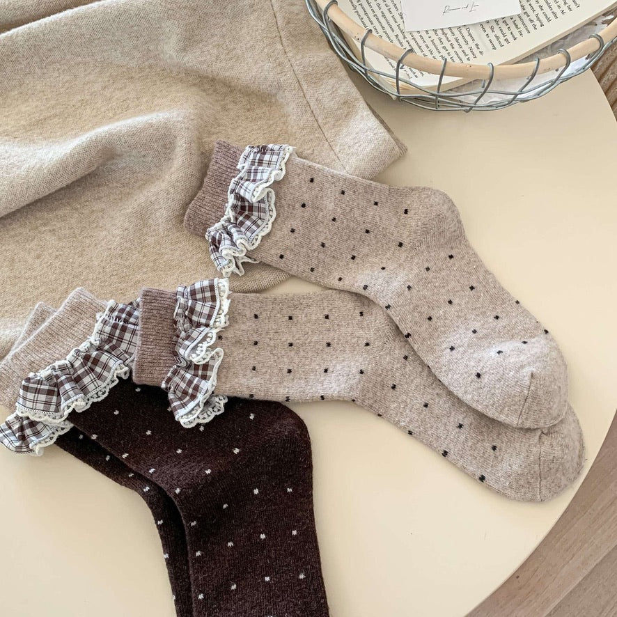 Cozy Dotted Lace Ruffle Socks