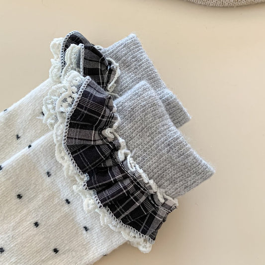 Cozy Dotted Lace Ruffle Socks