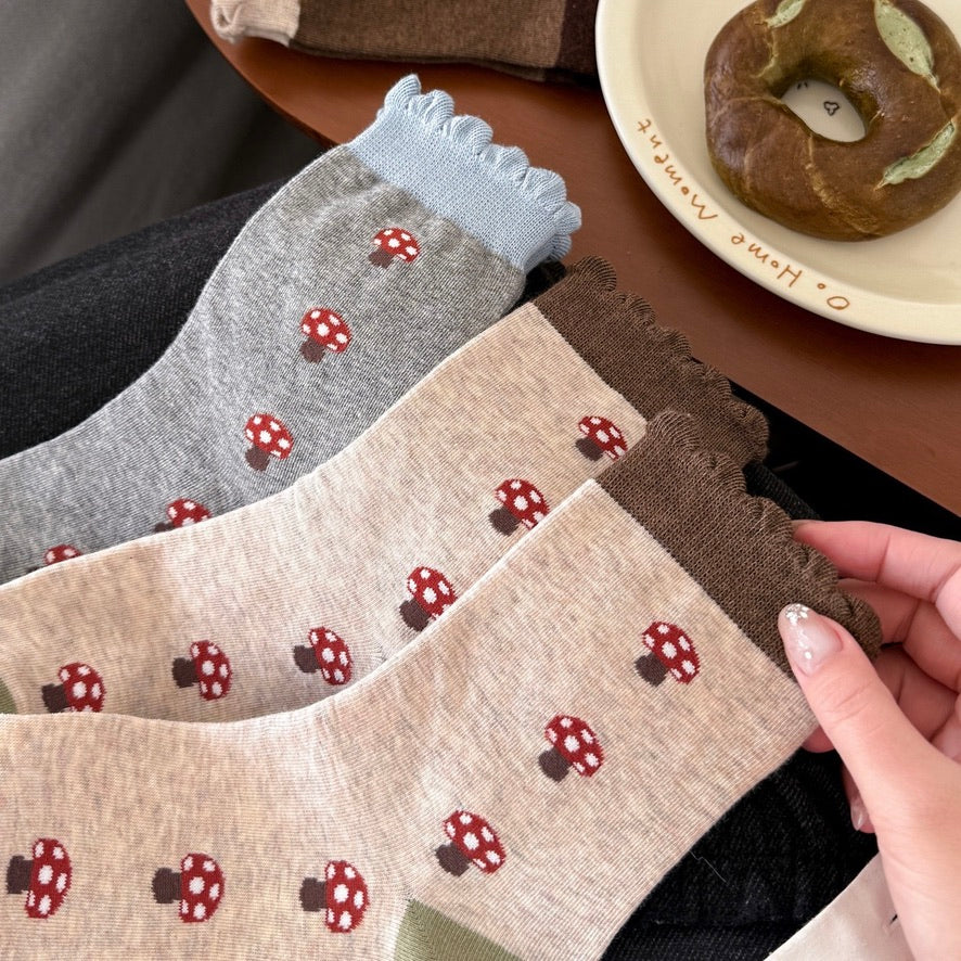 Fairy-Forest: Mushroom Knit Ruffle Socks