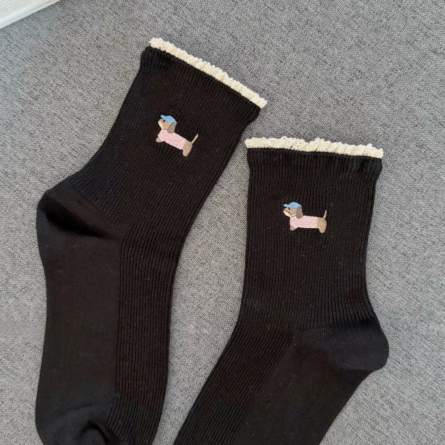 Puppy Embroidery&Tiny Lace Frill Socks
