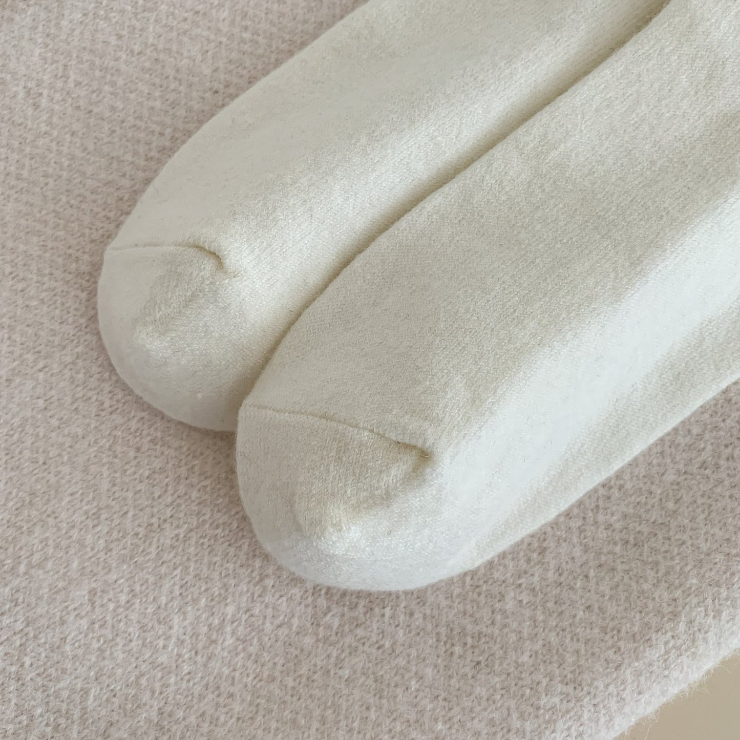 Cozy Wool Socks With Cat Disign