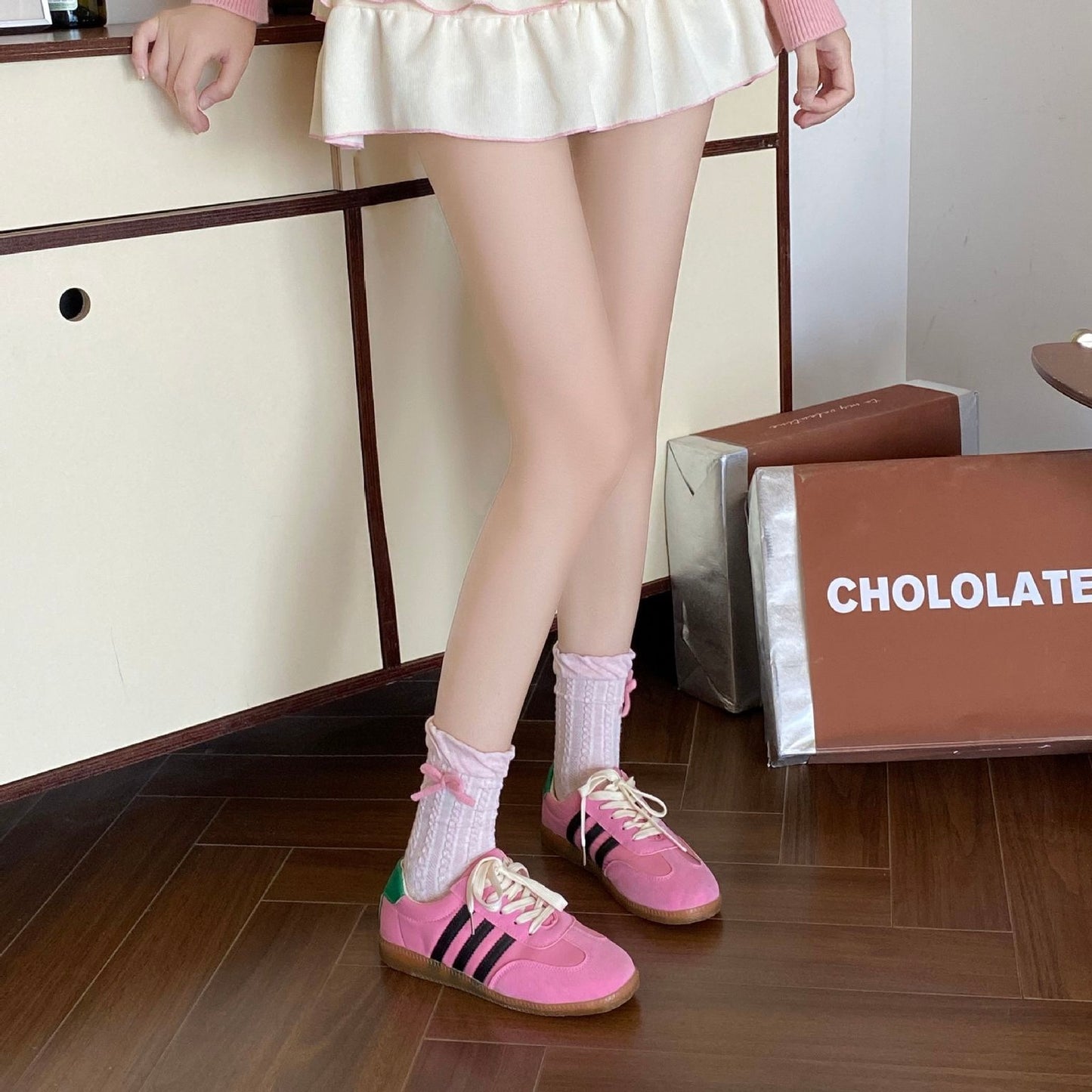 Elegant&Sweet Ruffled Crew Socks