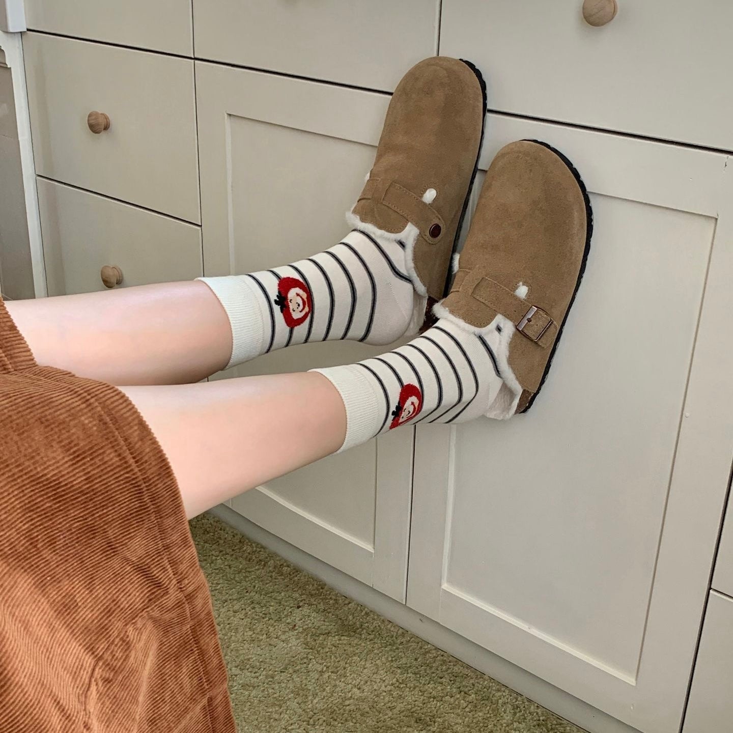 Playful Puppy & Apple Crew Socks