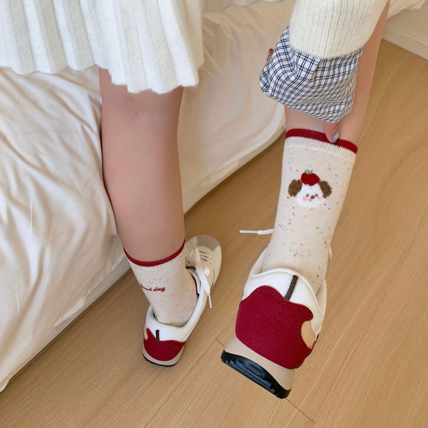 Apple Puppy Embroidery Crew Socks