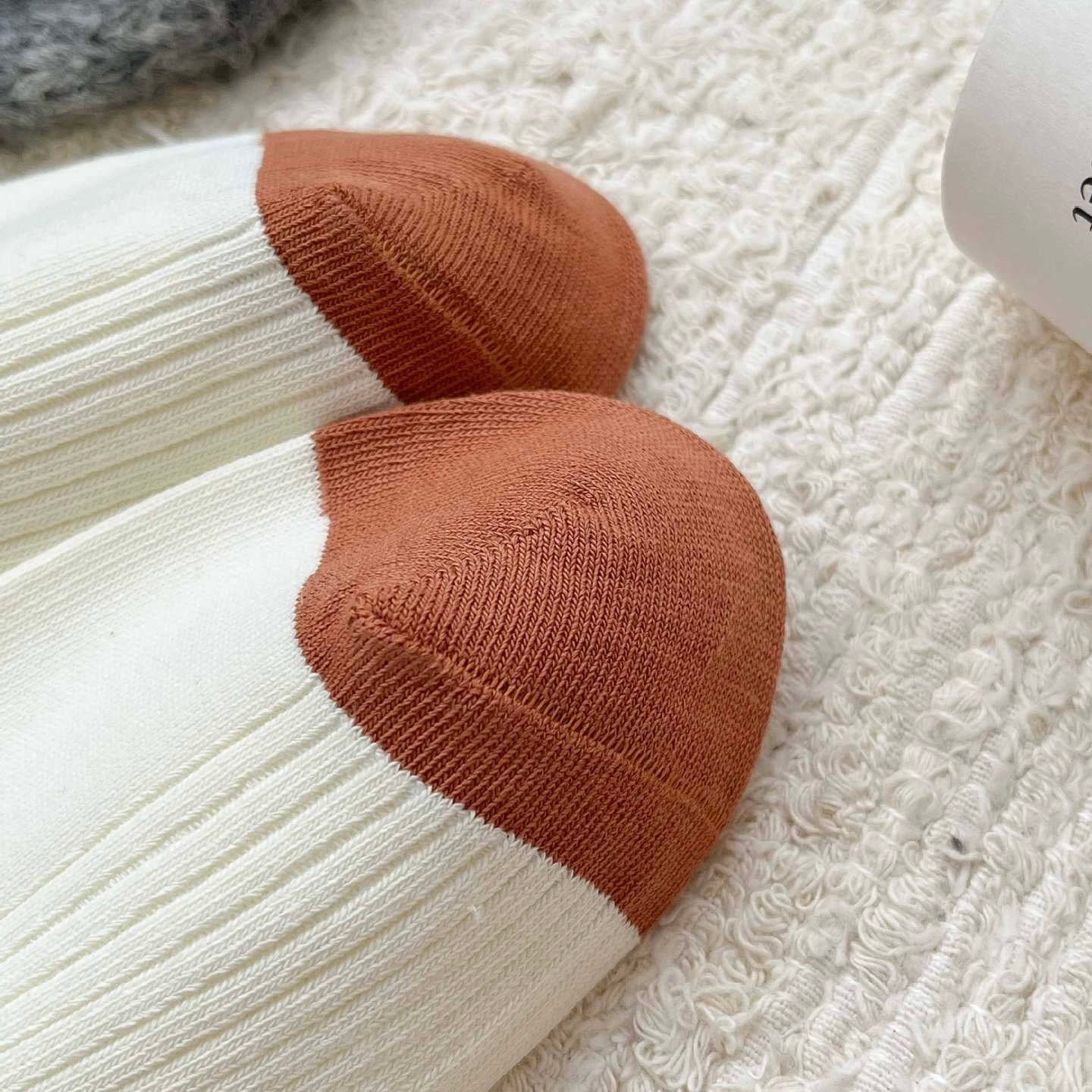 Bear Embroidered Delicate Bow Socks